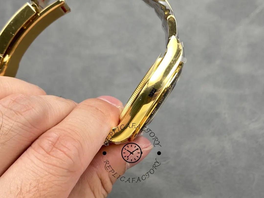 Rolex Daytona 40 Yellow Gold Le Mans 100th Anniversary 126528LN 0001