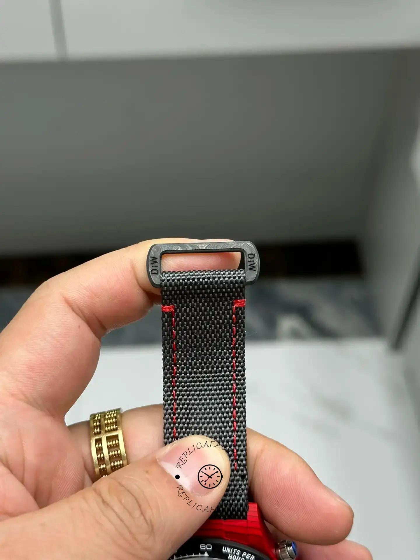 Rolex Daytona Diw Customised Oyster Red Quartz Carbon Fiber 40mm