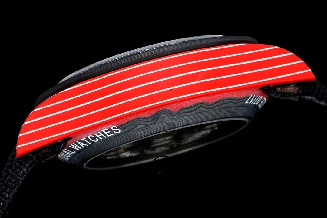 Side view of the Rolex Daytona DIW x Kakha Kaladze Carbon Fiber 40mm showing case.