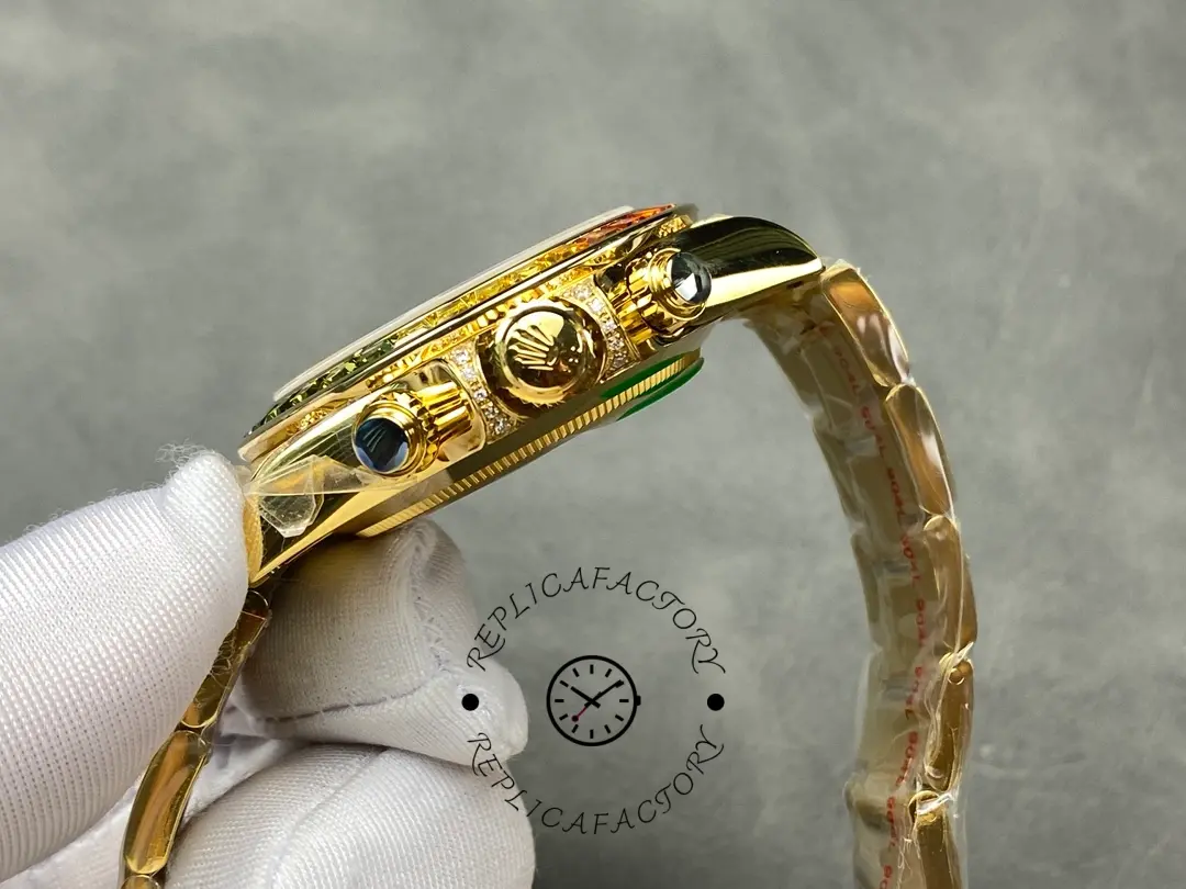 Close-up of Rolex Daytona 116598RBOW crown and chronograph pushers.