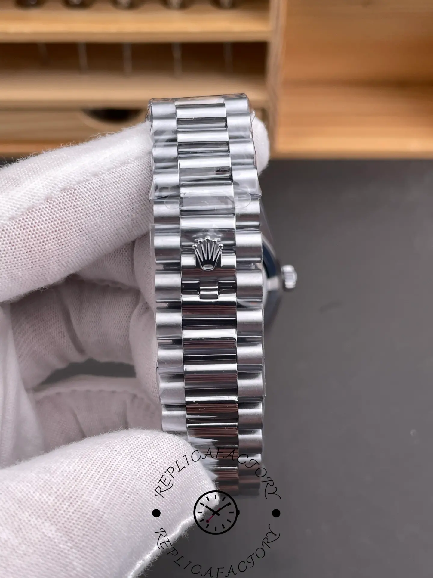 Rolex Day-Date 40 Platinum Arabic Numerals Green with Diamonds 228396tbr