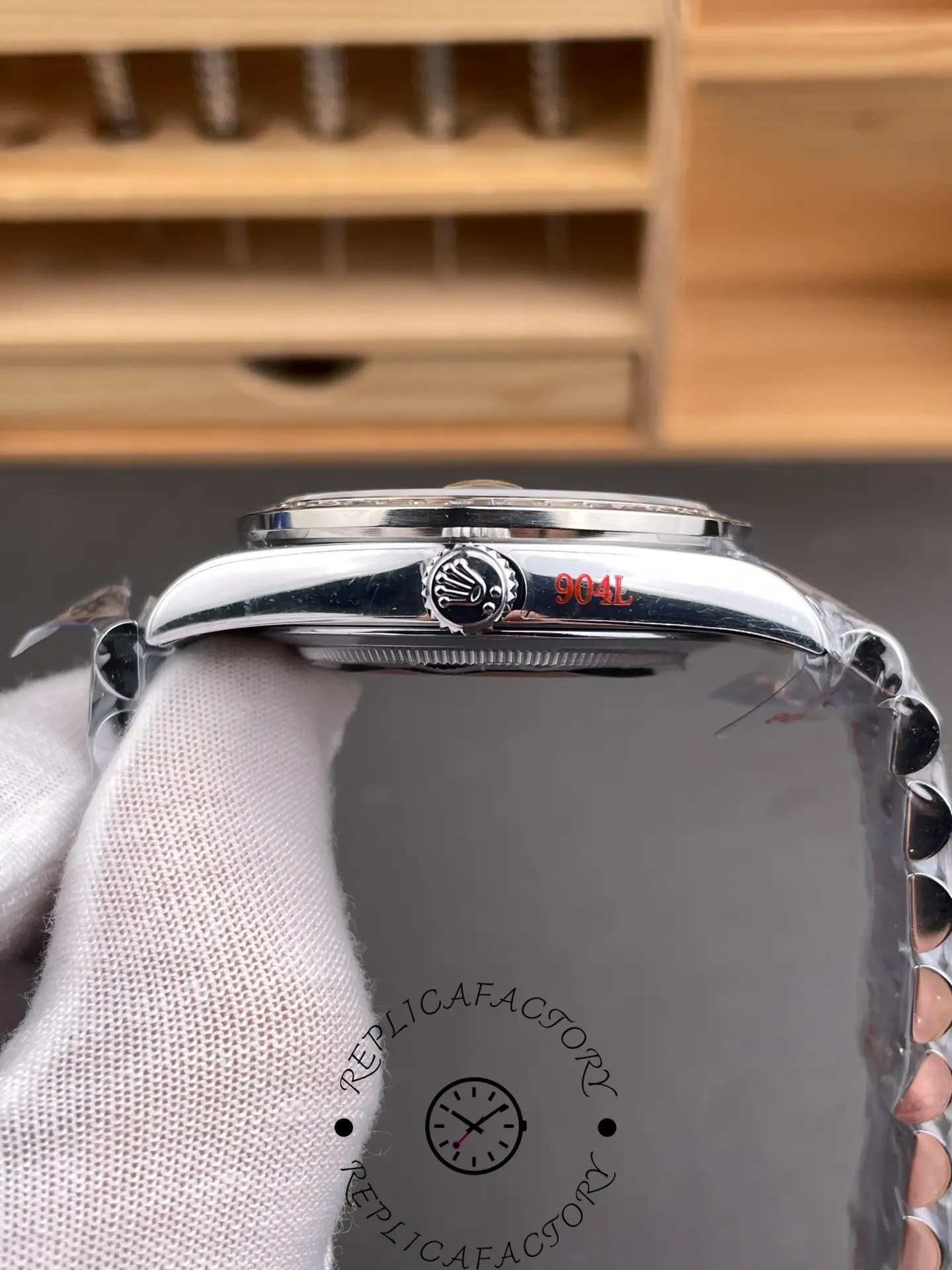 Rolex Day-Date 40 Platinum Arabic Numerals Green with Diamonds 228396tbr