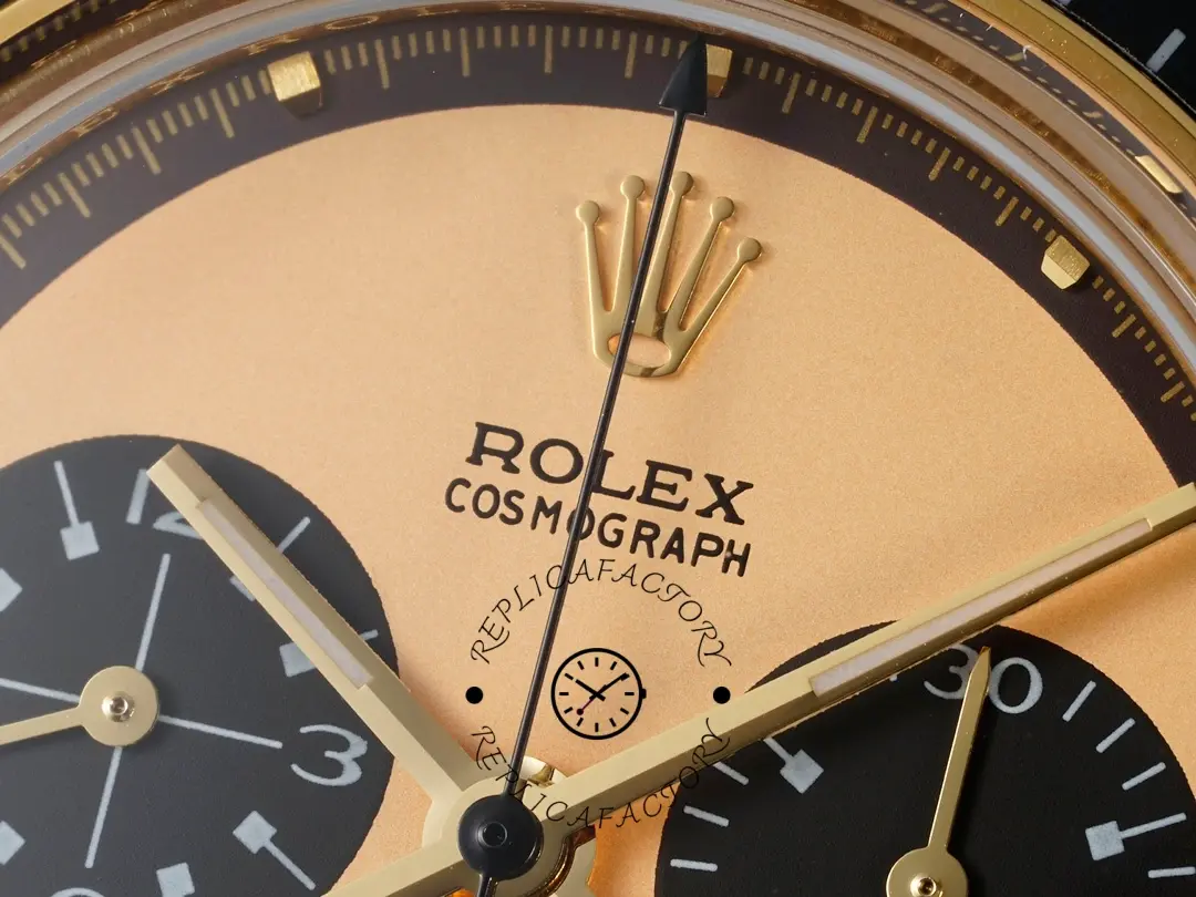 Dial close-up of the Rolex Daytona Artisans de Geneve 116528 showing Rolex text and minute track.