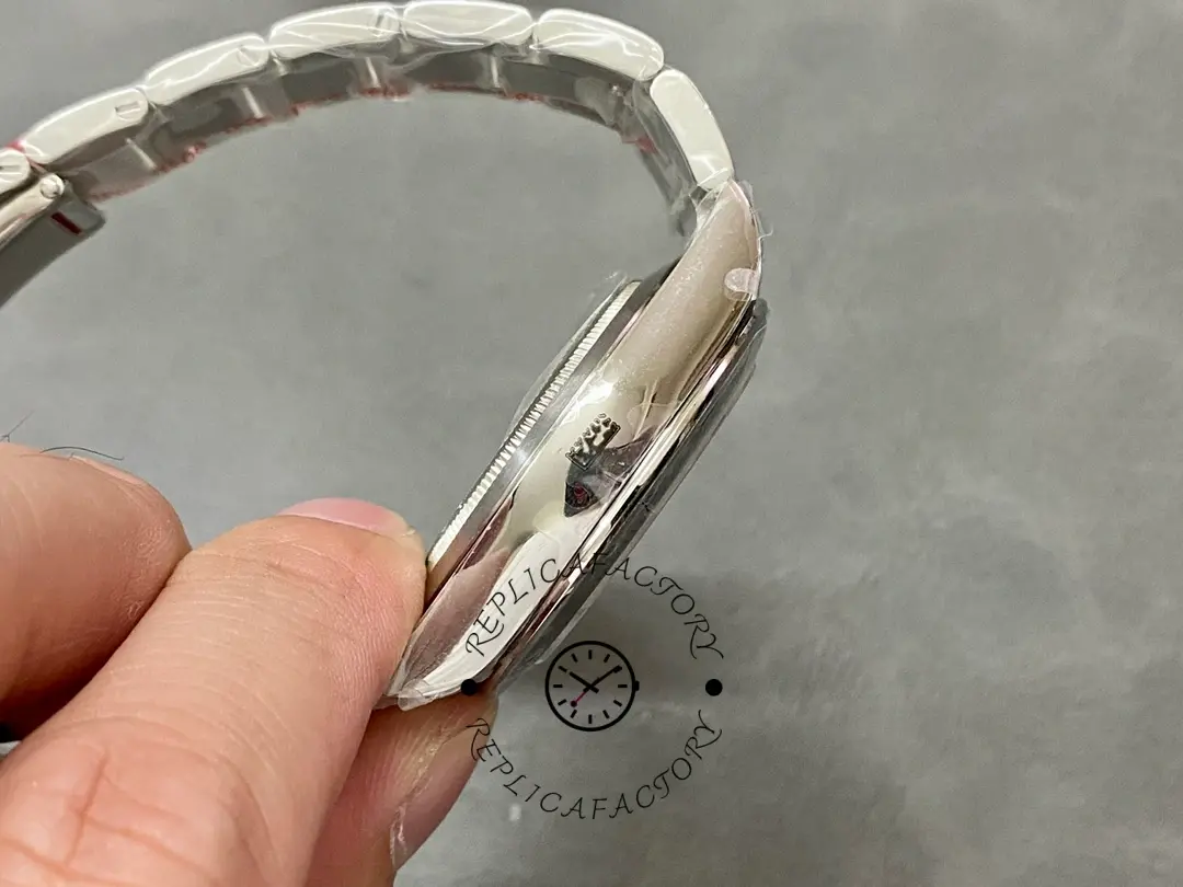 Rolex Daytona 116520 Stainless Steel Case White Dial 40MM Mens Replica Watch
