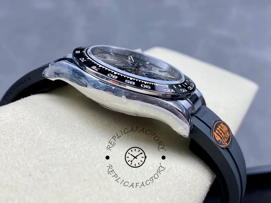 Rolex Daytona 116519 side profile on cushion, case thickness and bezel edge shown.