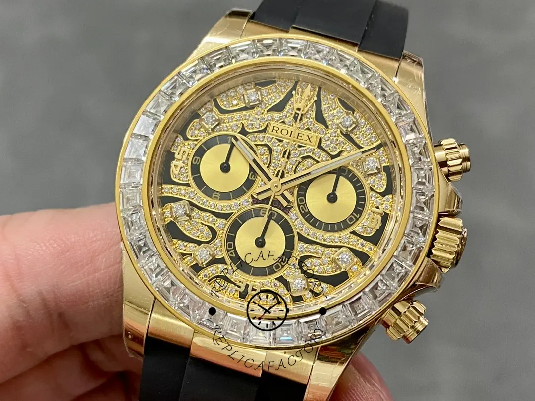 Rolex Cosmograph Daytona 116588 Yellow Gold Black Rubber Strap 40mm Mens Replica Watch