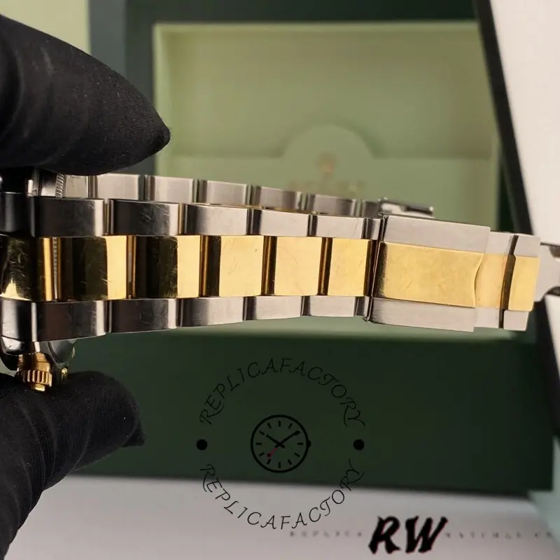 The back of the Rolex Daytona 116523 bracelet, with the clasp open, shows the two-tone links.