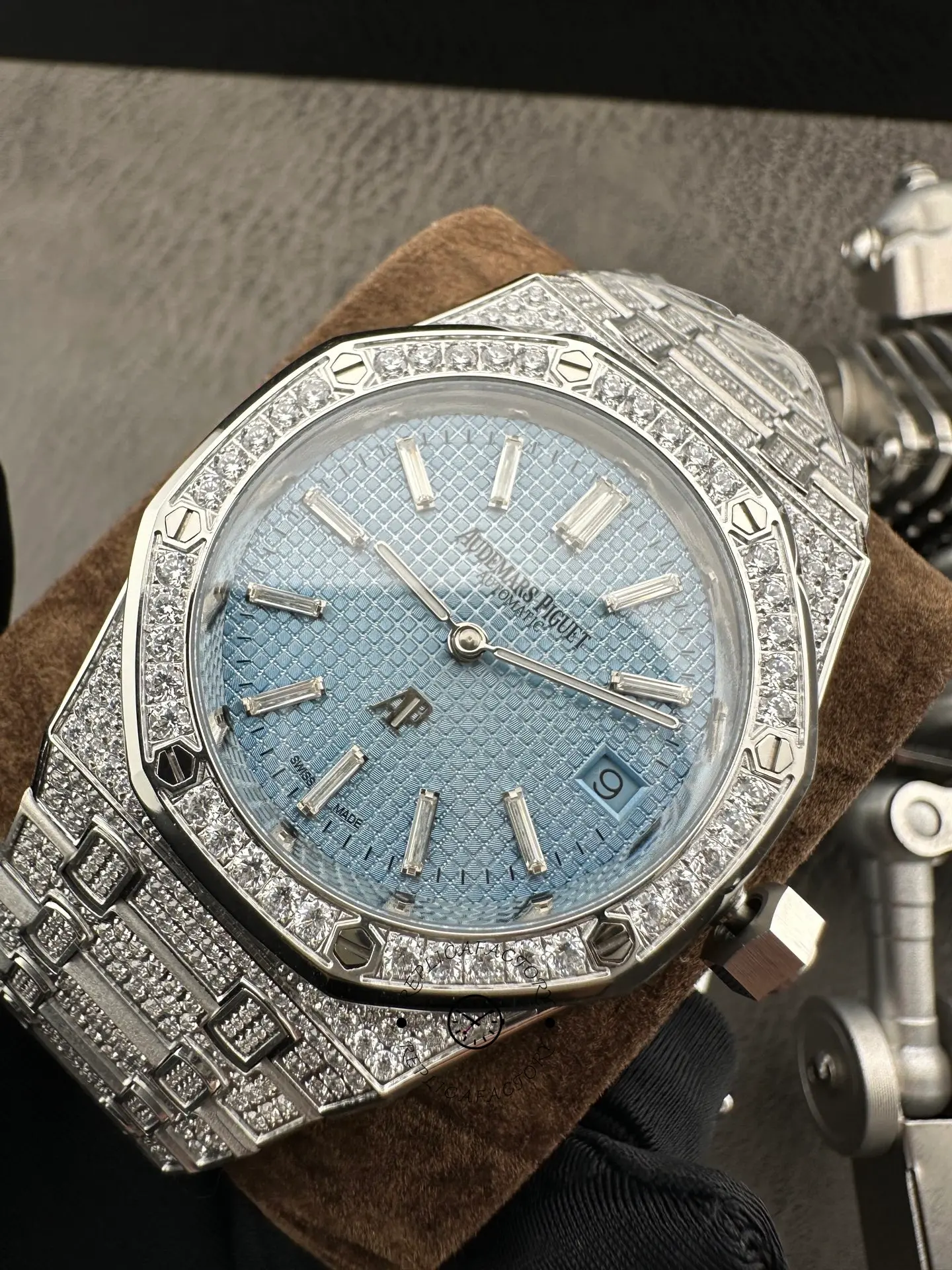 AP Royal Oak Offshore 15202BC.ZZ.1241BC.02 Replica 39 Ice Blue Dial