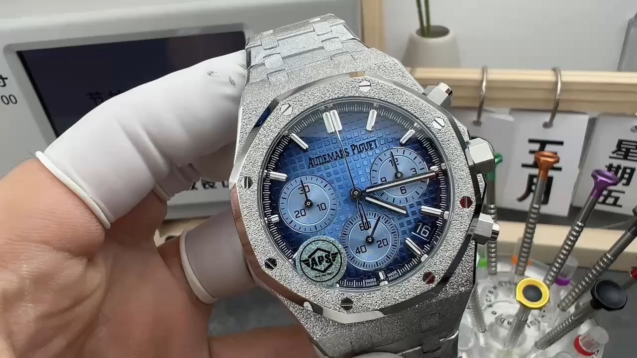 AP Replica Royal Oak Chronograph 26240BC.GG.1324BC.02 Blue Dial