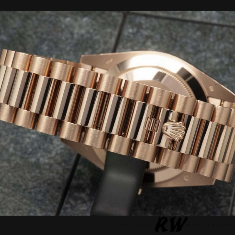 Rolex Day-Date 228235 Sundust Stripe Motif Dial Fluted Bezel 40mm Mens Replica Watch