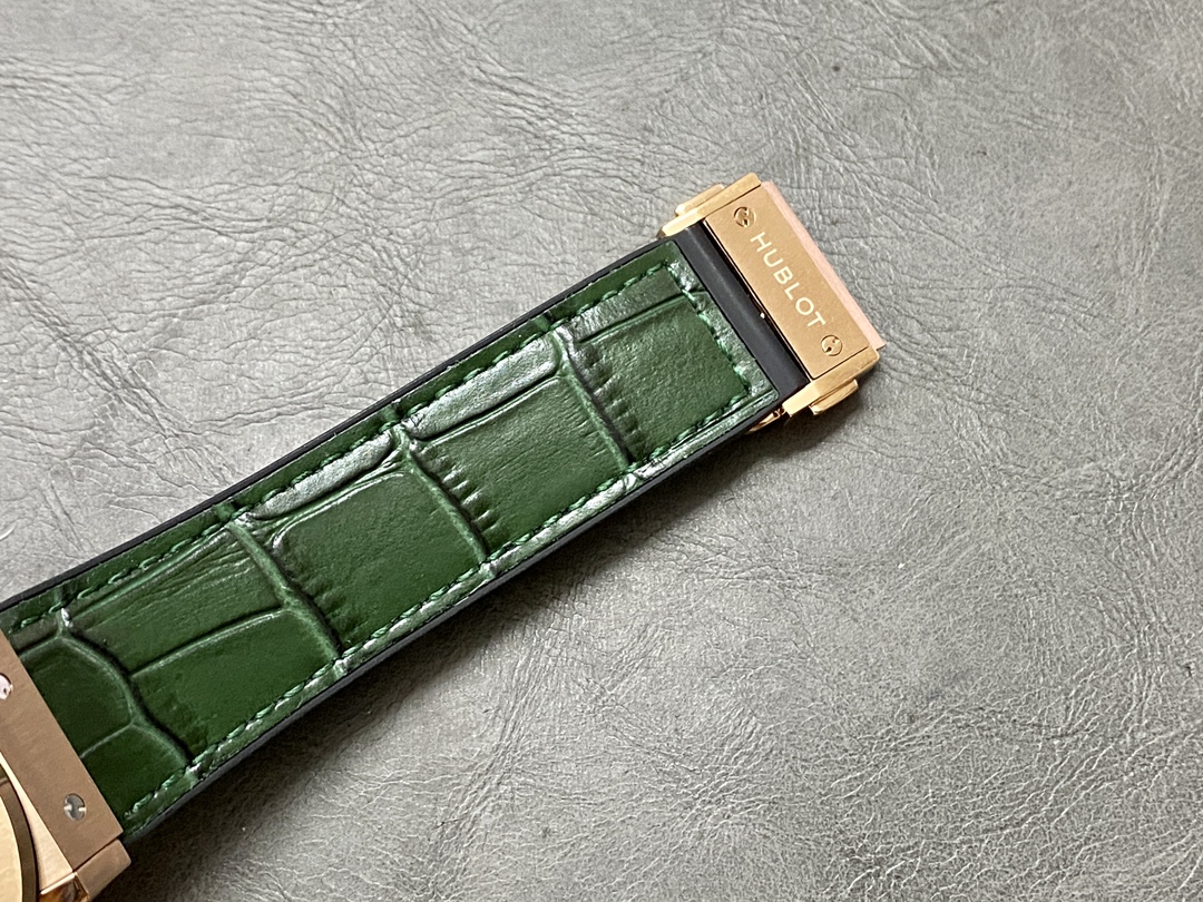 Hublot Classic Fusion 542.OX.8980.LR 42mm Mens