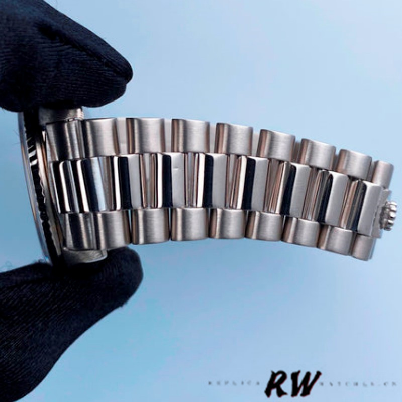 Rolex Day-Date 118239 White Gold White Dial Fluted Bezel 36mm Unisex Replica Watch