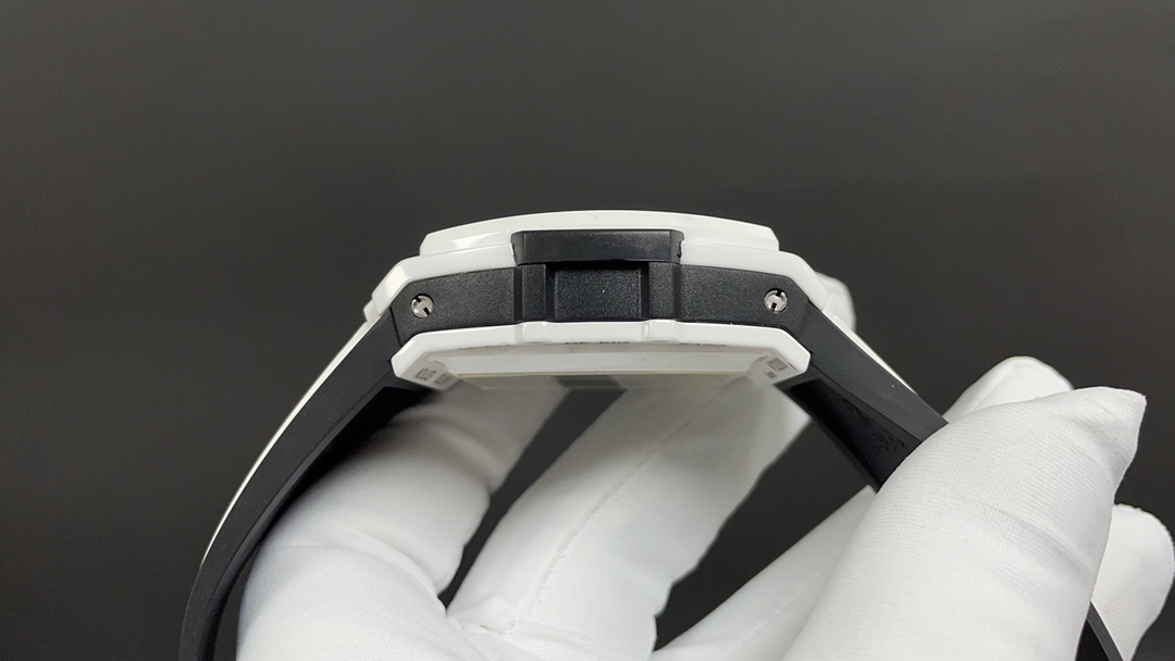 Hublot Spirit of Big Bang 42 mm 642.HX.0170.RX