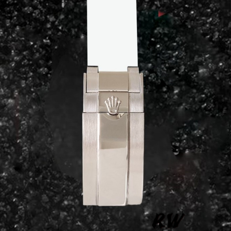 Rolex Submariner 116610 Black Dial White Rubber strap 40mm Mens Replica Watch