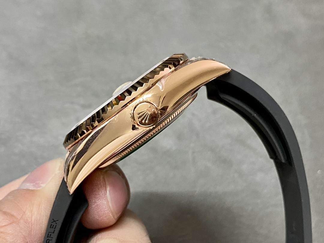 Rolex Sky Dweller m336235 0003 42MM