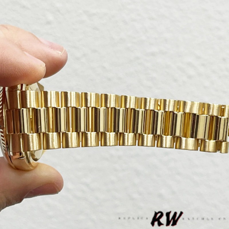 Rolex Day-Date 118238 Silver Diamond Dial 36mm Unisex Replica Watch