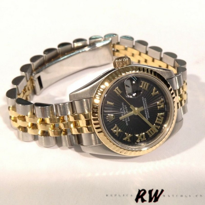 Rolex Datejust 179173 Sunbeam Silver Dial Fluted Bezel 26MM Lady Replica Watch