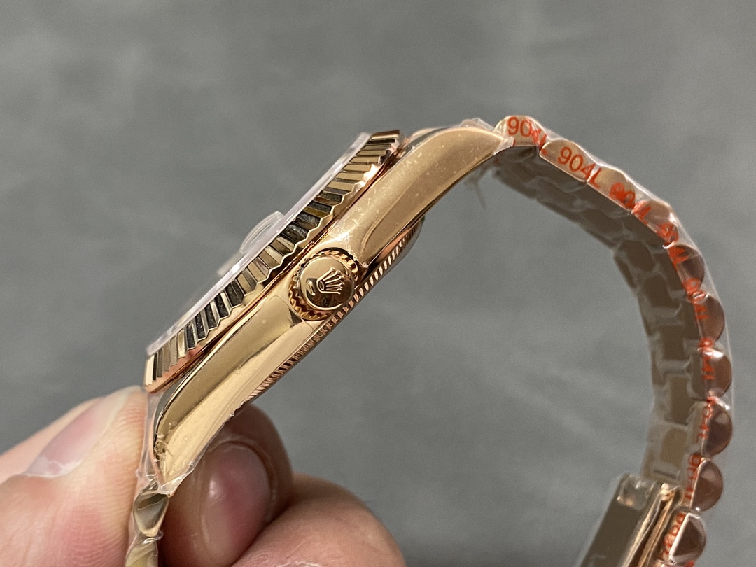 Rolex Day-Date 218235 Diamonds and Rubies Black Dial Rose Gold 41MM Mens Replica Watch