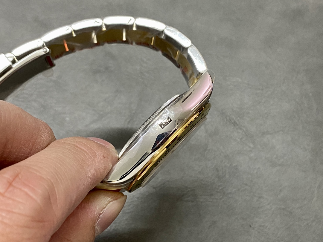 Rolex Cosmograph Daytona 116503 Rhodium Index Dial 40MM Mens Replica Watch