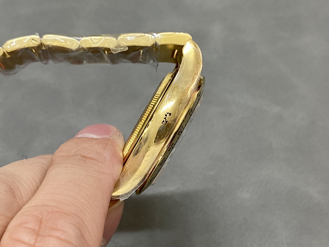 Rolex Cosmograph Daytona 116528 White Index Dial 40MM Mens Replica Watch