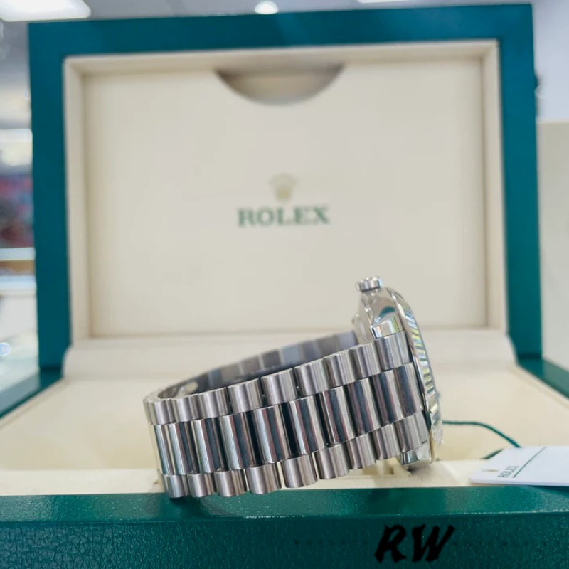 Rolex Day-Date 40mm 228239 0005 Black Diamond Dial Fluted Bezel Mens Replica Watch