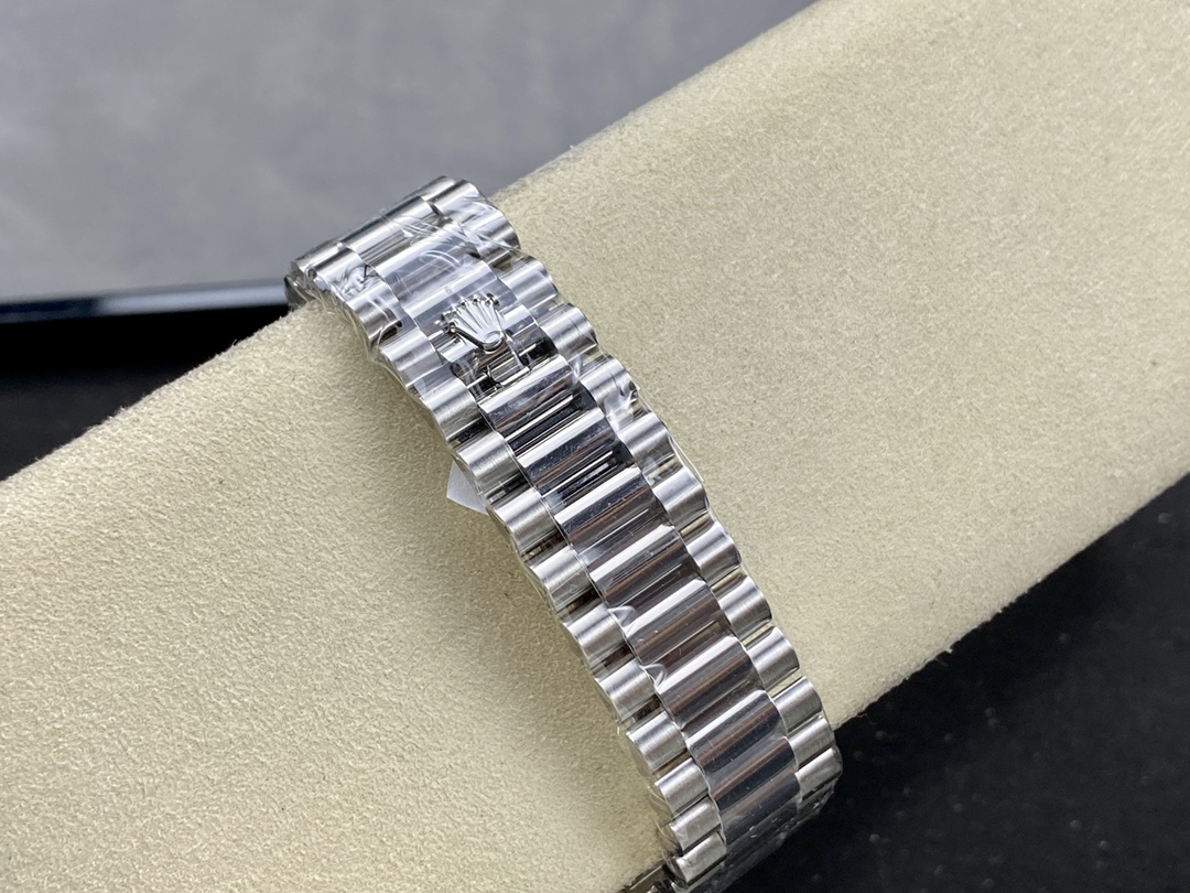 Rolex Day-Date 118239 Black Dial Fluted Bezel 36mm Unisex Replica Watch