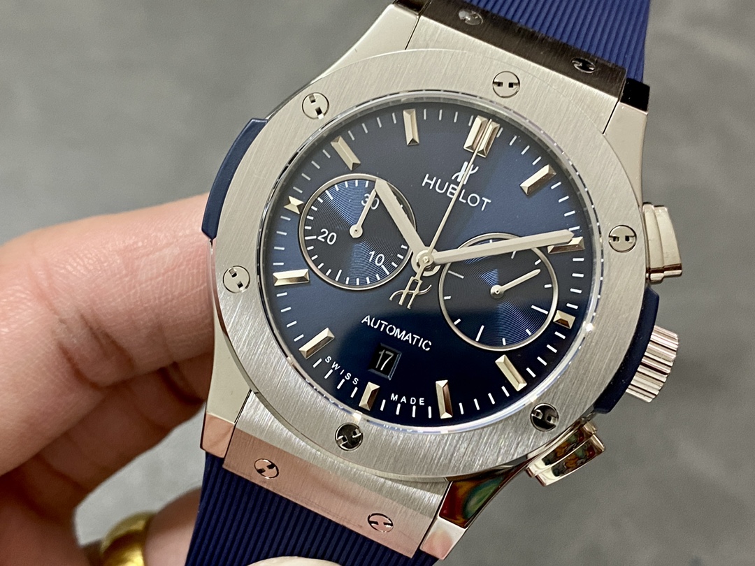 Hublot Classic Fusion 521.NX.1170.RX 45MM Mens