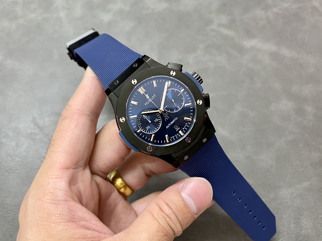 Hublot Classic Fusion 521.NX.1170.RX 45MM Mens