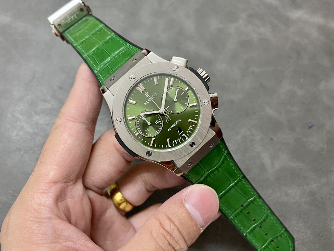 Hublot Classic Fusion 521.NX.1170.RX 45MM Mens