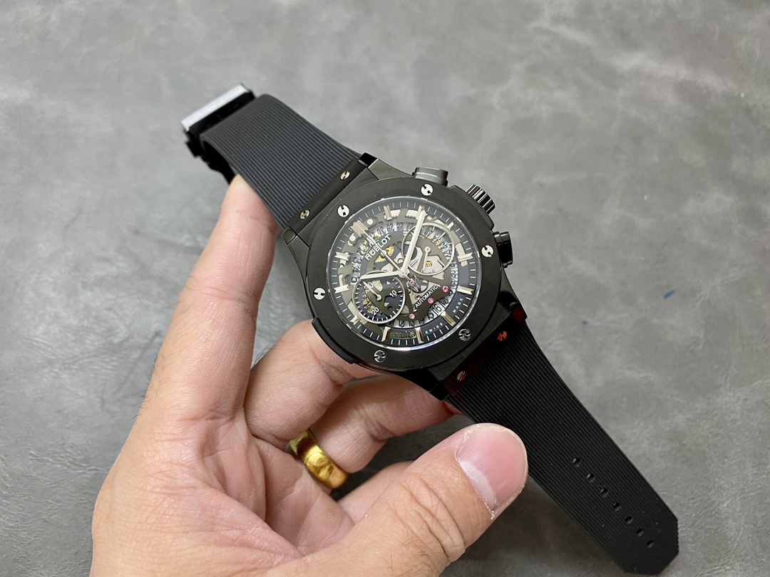 Hublot Classic Fusion 525.CM.0170.RX 45MM Replica Watch