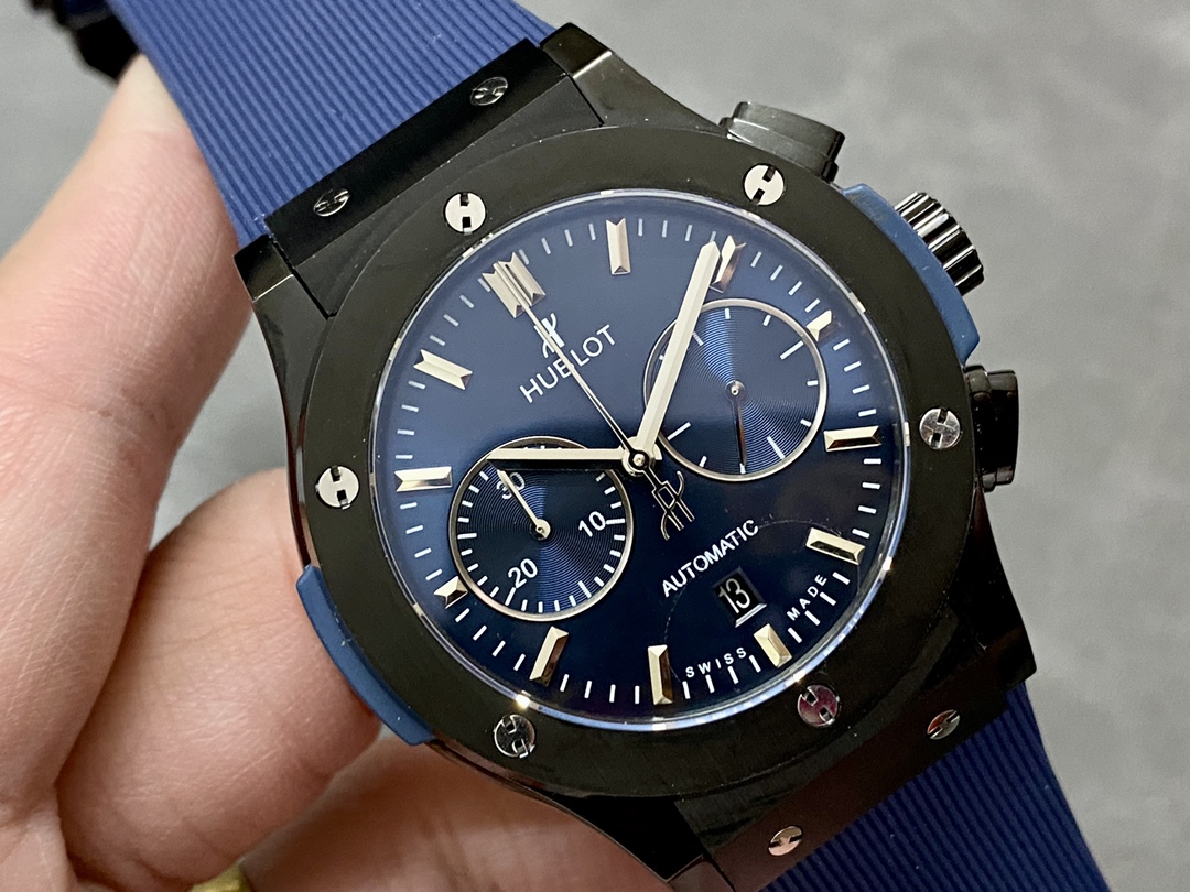 Hublot Classic Fusion 521.NX.1170.RX 45MM Mens