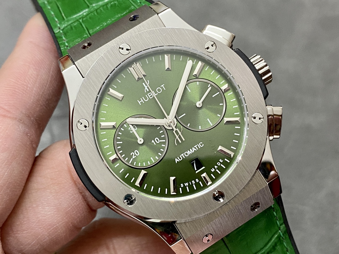 Hublot Classic Fusion 521.NX.1170.RX 45MM Mens