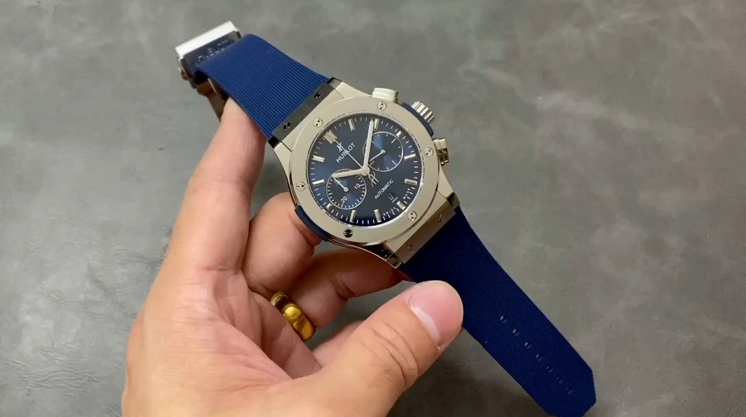 Hublot Classic Fusion 521.NX.1170.RX 45MM Mens