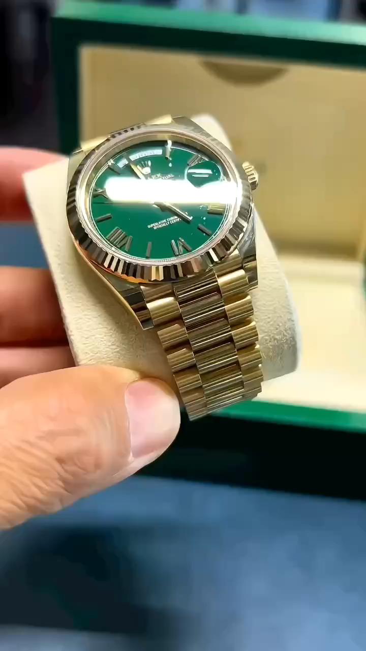 Rolex Day Date 40 President 228238 0061