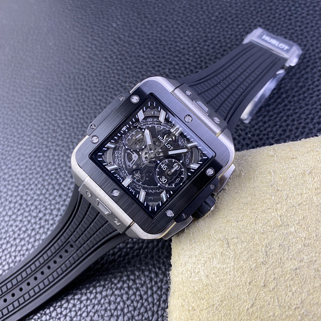 Hublot Square Bang 821.OM.0180.RX 42 mm