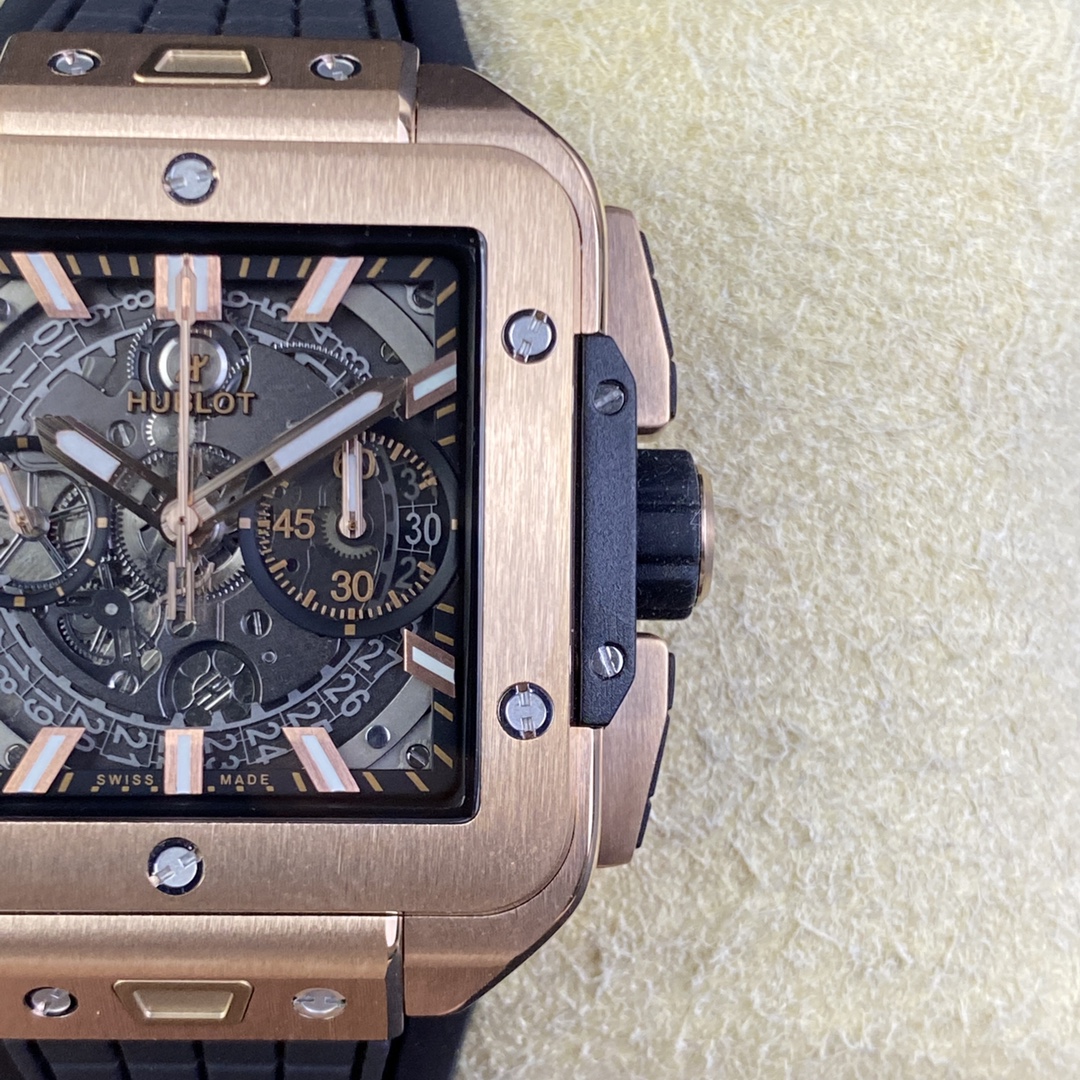 Hublot Square Bang 821.OM.0180.RX 44 mm