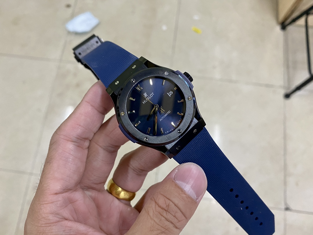 Hublot Classic Fusion 301.PB.131.RX 42mm Mens