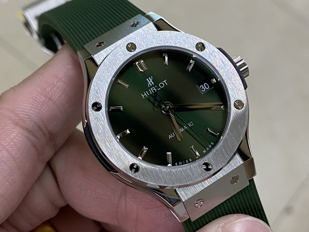 Hublot Classic Fusion 565.NX.1171.RX 38 mm Lady