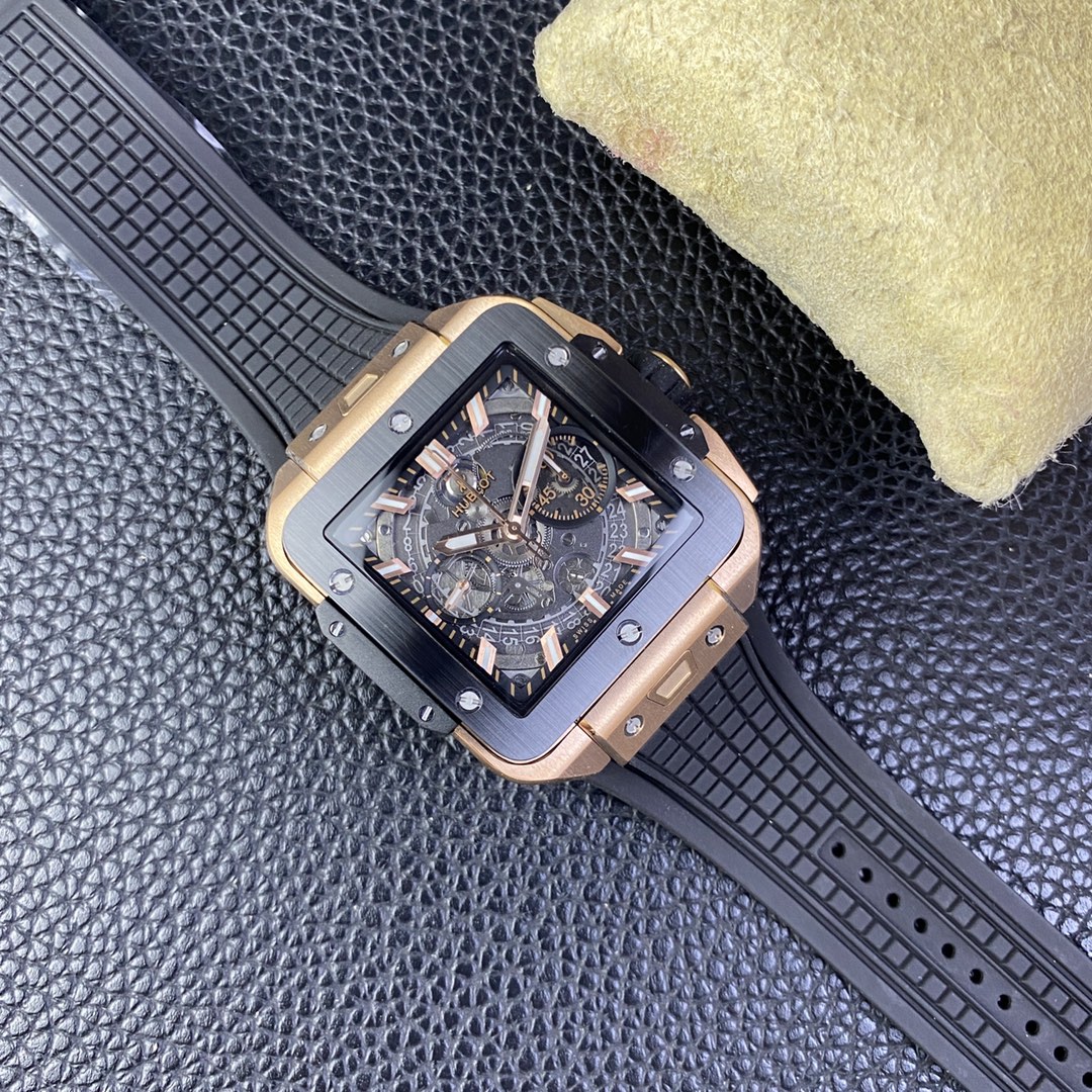 Hublot Square Bang 821.OM.0180.RX 42 mm