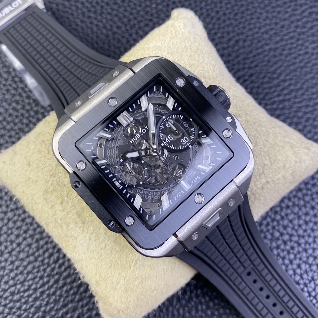 Hublot Square Bang 821.OM.0180.RX 42 mm