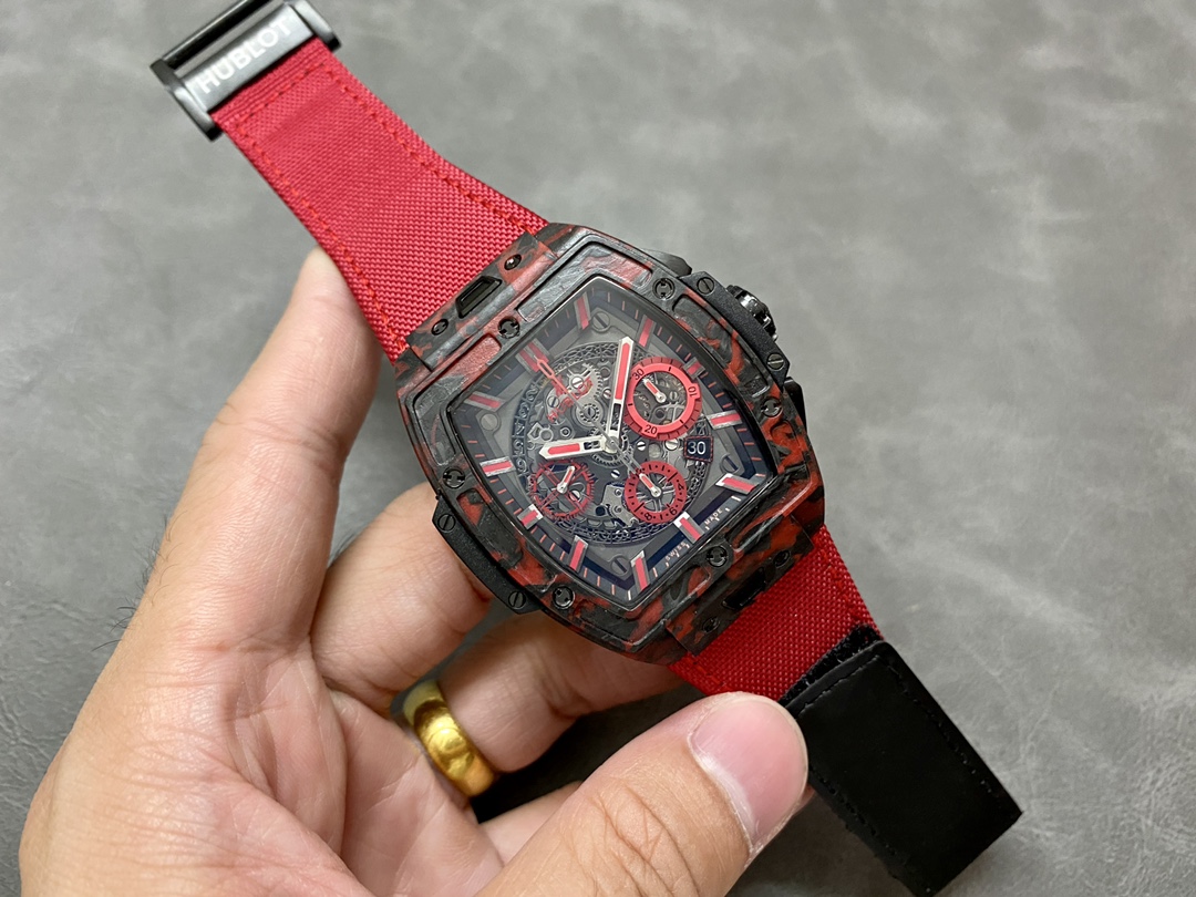 Hublot Big Bang 642.QV.0113.NR.CNY21 42MM