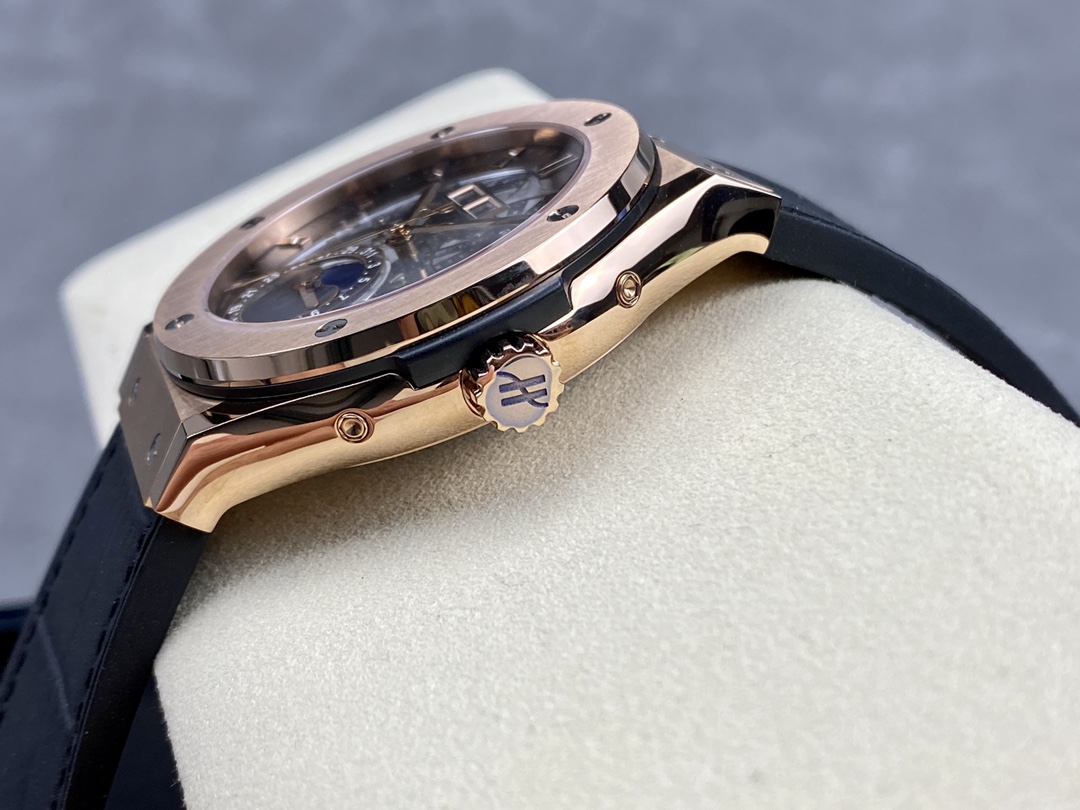 Hublot Classic Fusion 547.OX.0180.LR 42 mm Mens