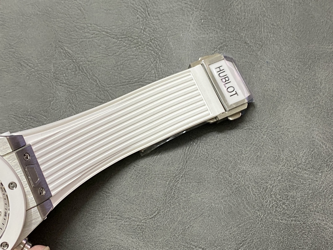 Hublot Big Bang 421.OX.1180.RX 44mm Mens Watch