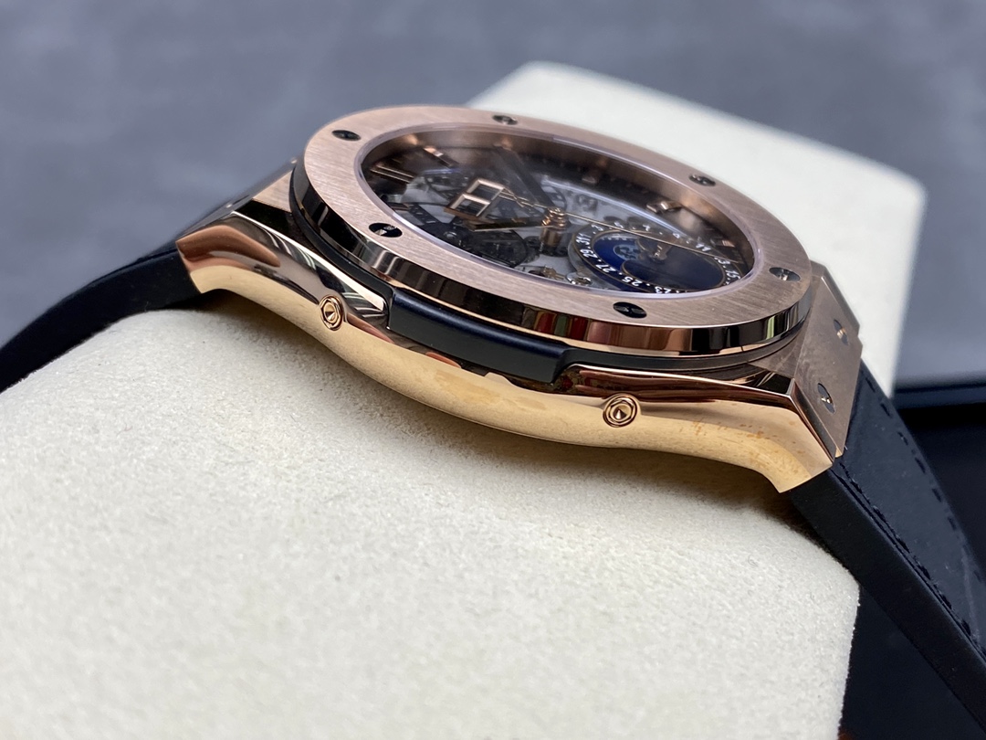 Hublot Classic Fusion 547.OX.0180.LR 42 mm Mens