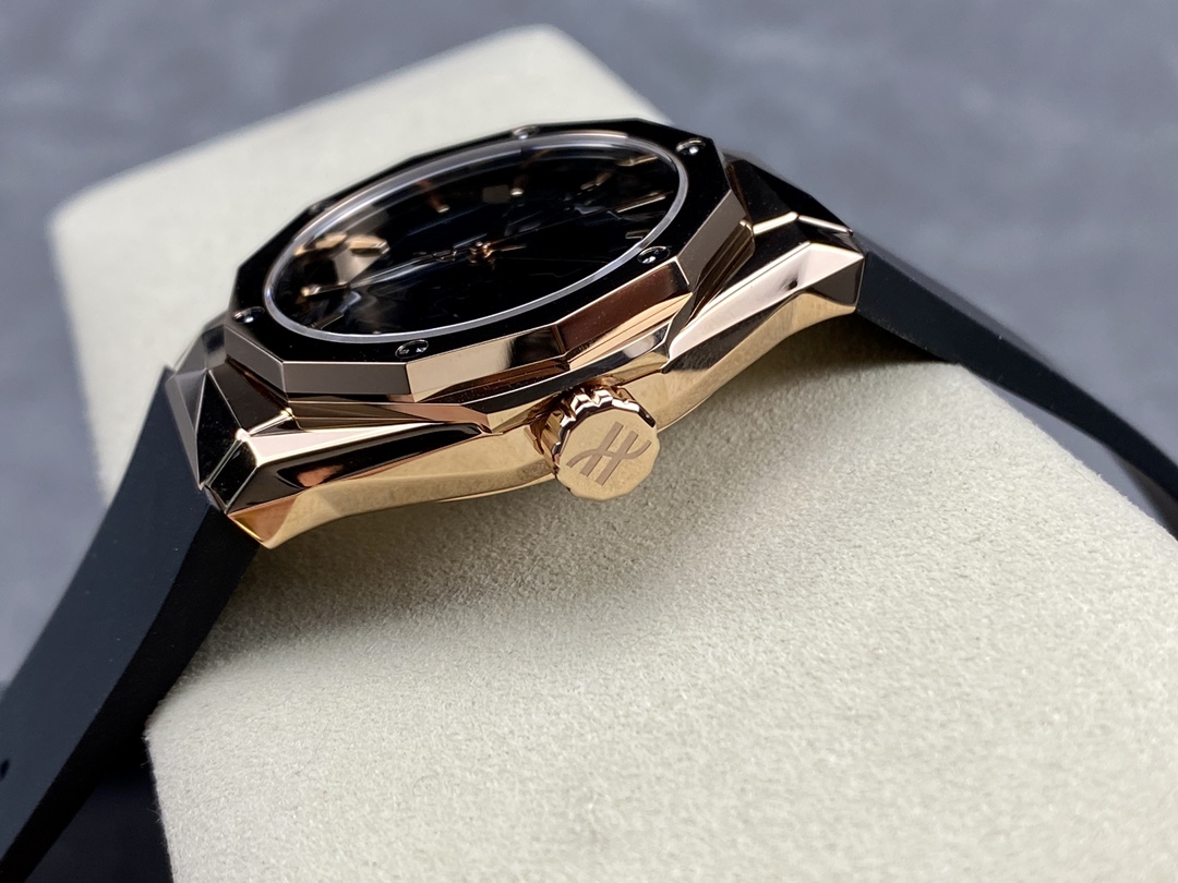 Hublot Classic Fusion 550.OS.1800.RX.ORL19 40 mm