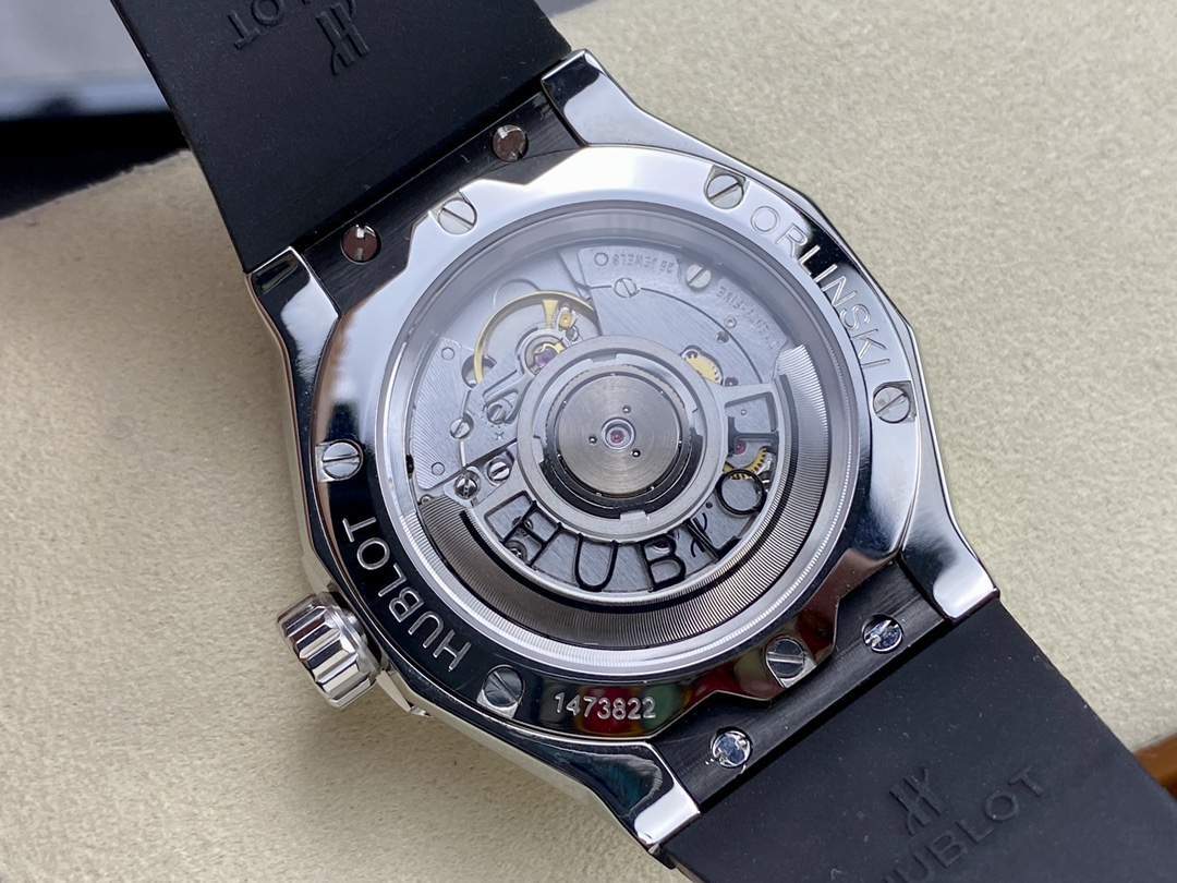 Hublot Classic Fusion 550.NS.2200.RW.ORL20 40 mm