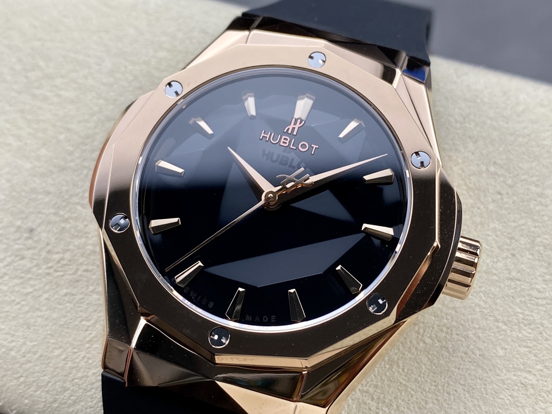 Hublot Classic Fusion 550.OS.1800.RX.ORL19 40 mm