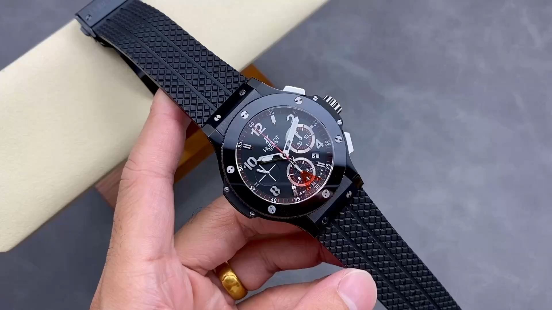 Hublot Big Bang 301.CX.130.RX 44mm Mens