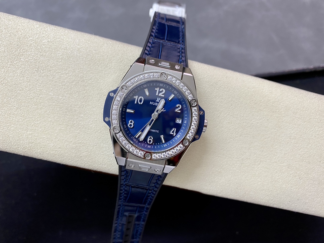 Hublot Big Bang One Click 465.sx.7170.lr.1204 39mm Ladies Watch