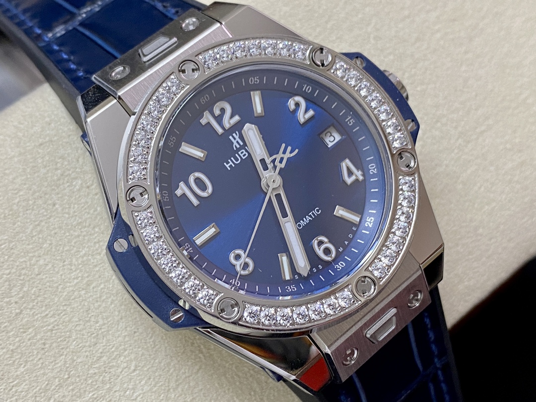 Hublot Big Bang One Click 465.sx.7170.lr.1204 39mm Ladies Watch